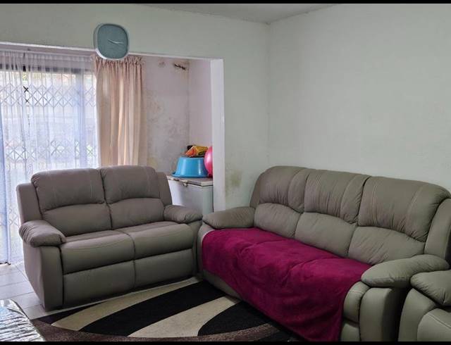 1 BEDROOM APARTMENT FOR SALE IN OVERPORT